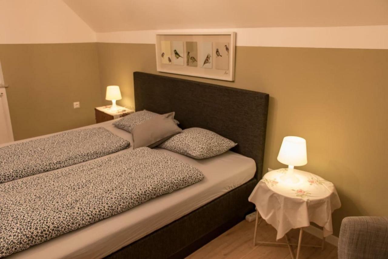 Lackenbauer Apartment Muggenau Bagian luar foto
